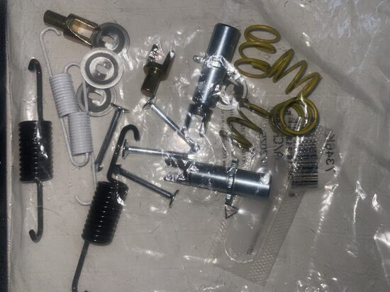 Käsipiduriklotside paigaldus komplekt LEXUS 4744710020 4744930030 9050116118 4740532010 4740532010 4740632010